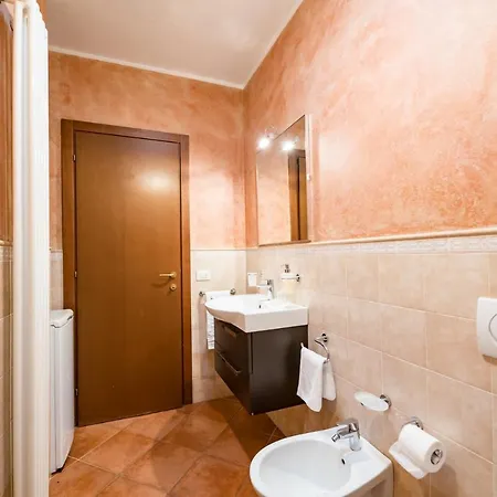 Private Terrace דירה סירמיונה
